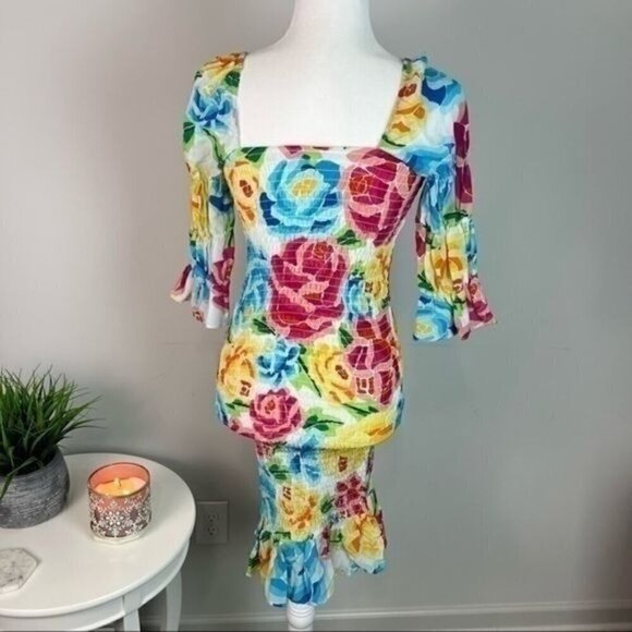 ALL THINGS MOCHI Mariana Shirred Silk Floral Dress Size Small Silk Puff Sleeves - Picture 6 of 7